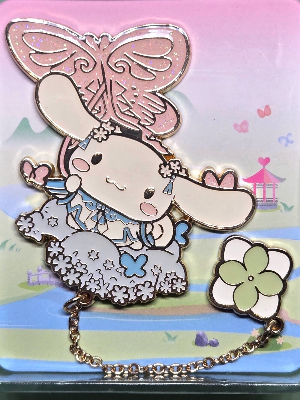 🦋 Sanrio Cinamoroll Enamel Pin with Flower Charm: Butterfly & Kite
